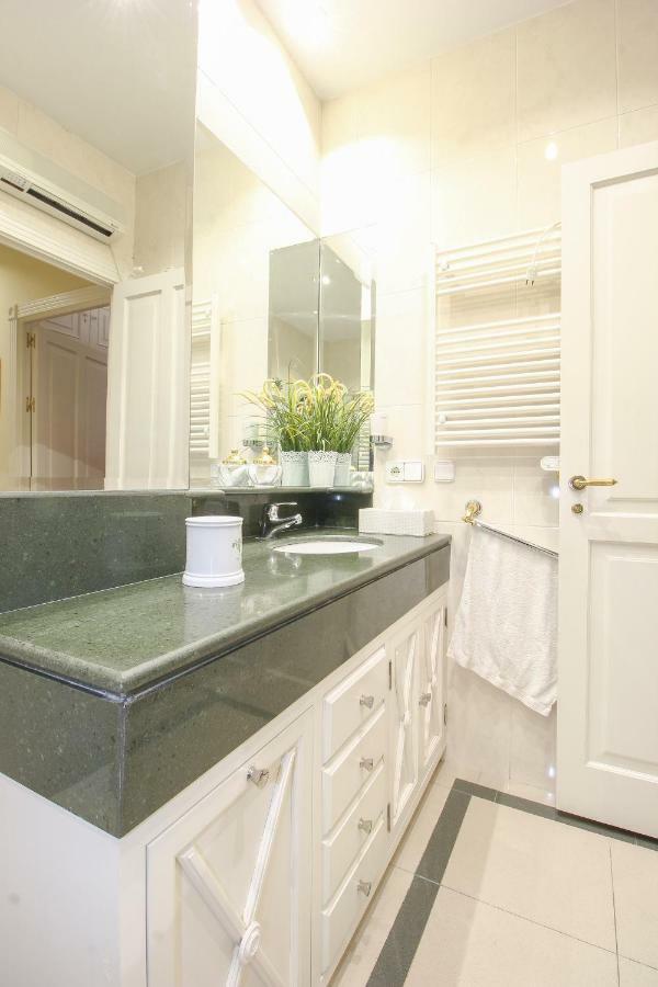 Appartamento Apartamento La feria Siviglia Esterno foto